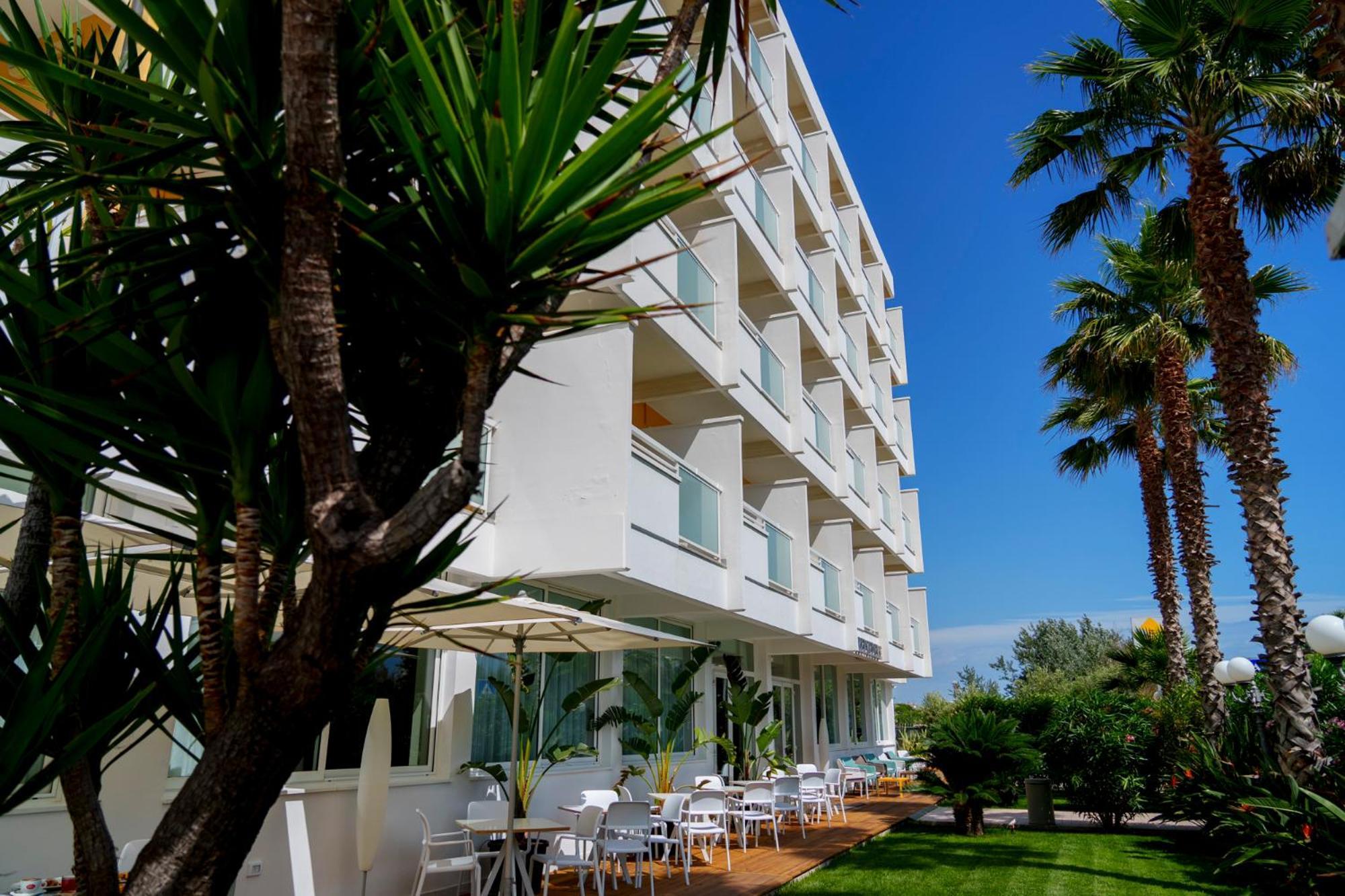 Hotel Belvedere Martinsicuro Exterior photo